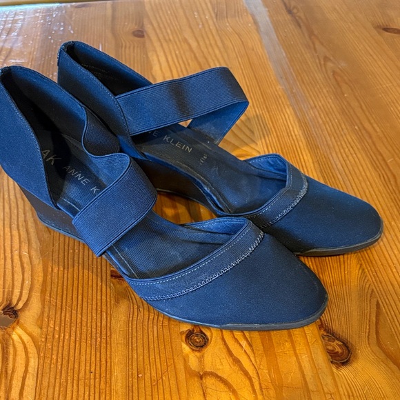 Anne Klein Navy Blue Wedge Shoes - Picture 1 of 12